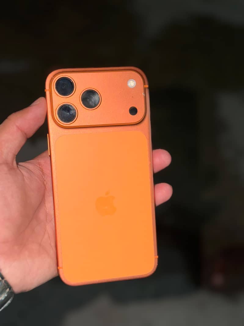 Apple iPhone 17 Pro Max 0