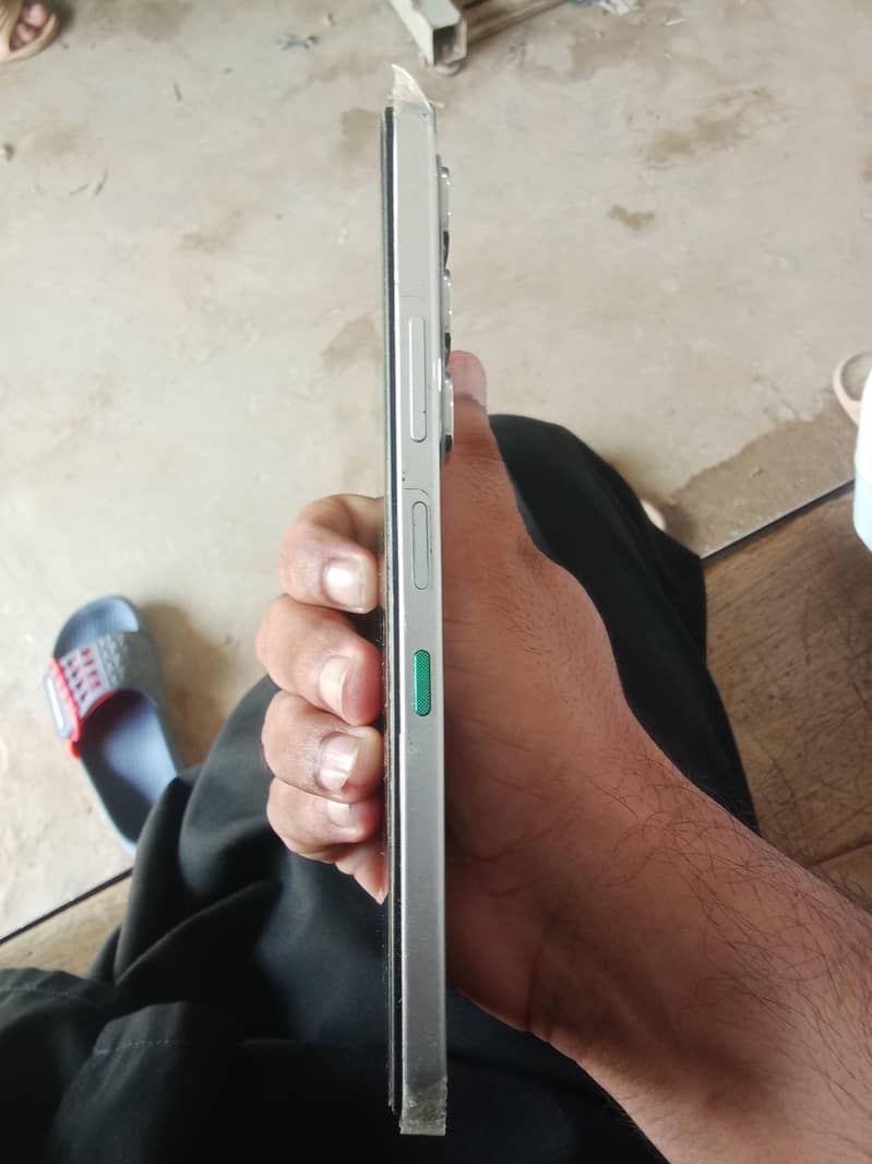 Infinix hot60i 4