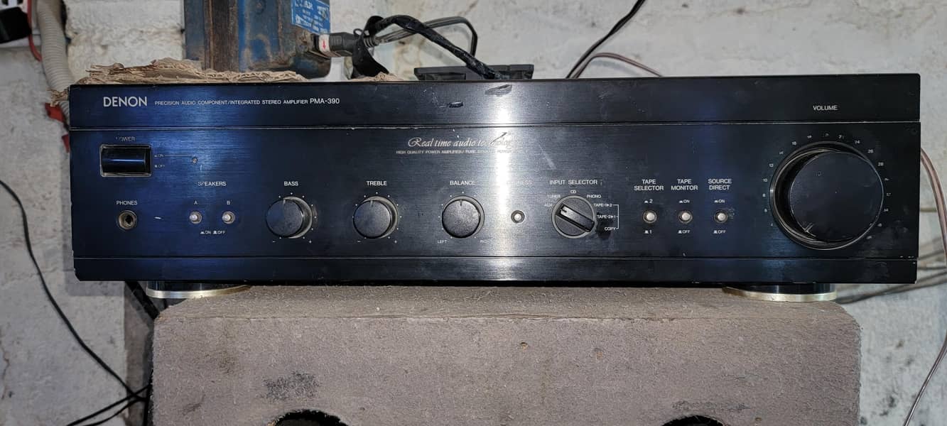 Denon Amplifier 4 channel 0