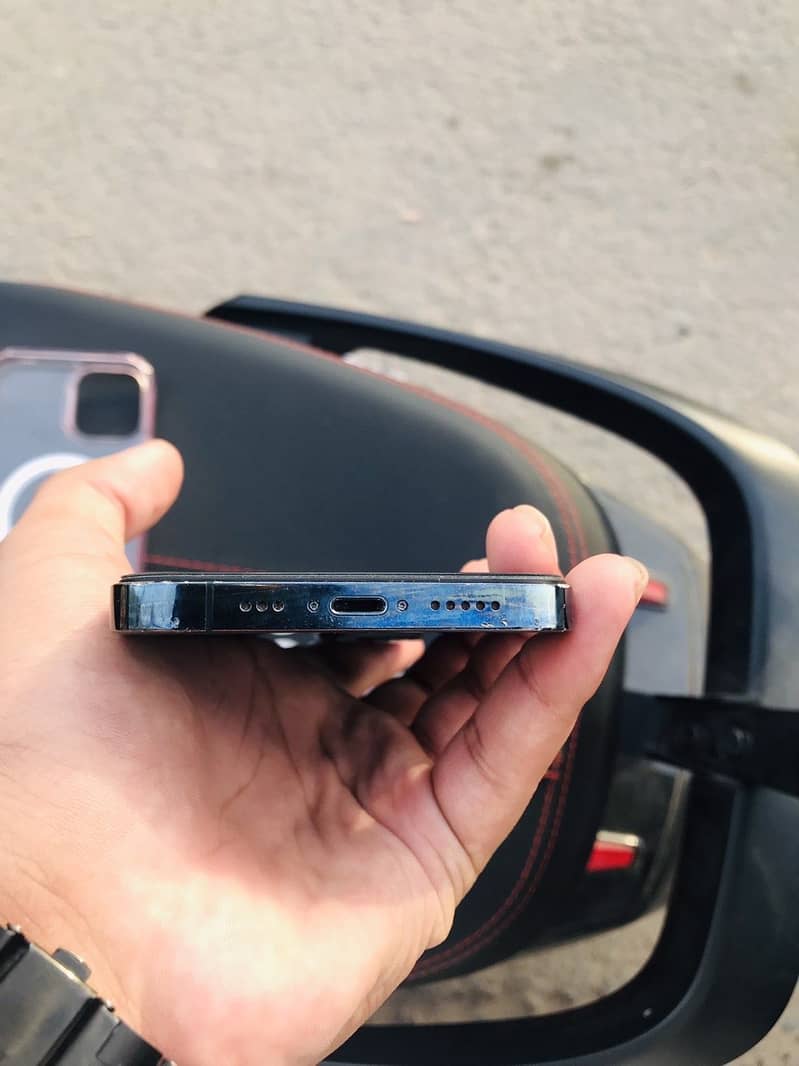 Apple iPhone 12 Pro 4