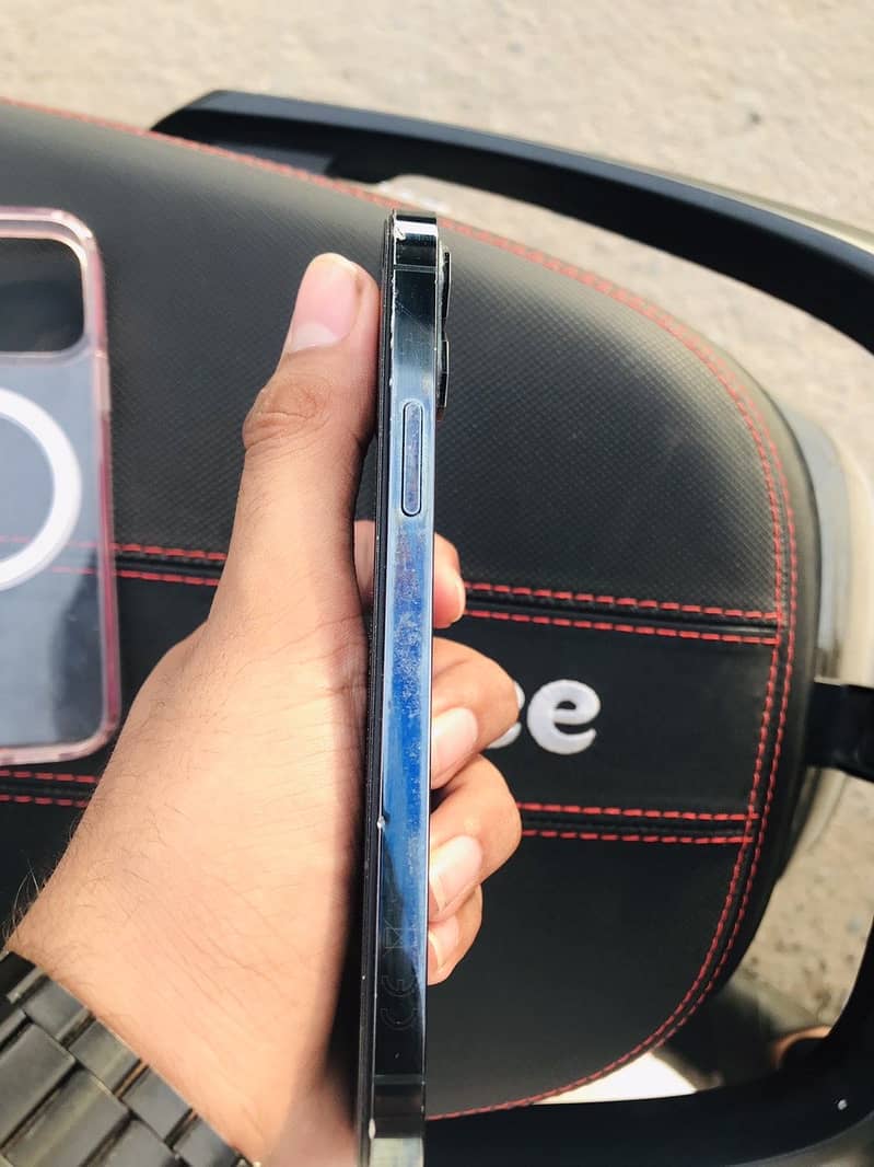 Apple iPhone 12 Pro 6