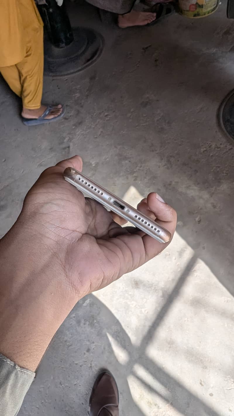 Apple iPhone 8 Plus 2