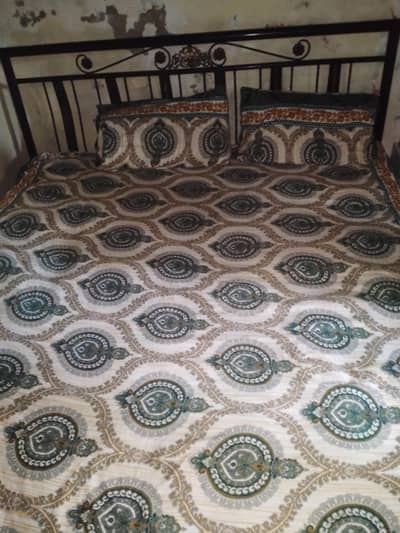 iron bed with spring mattress