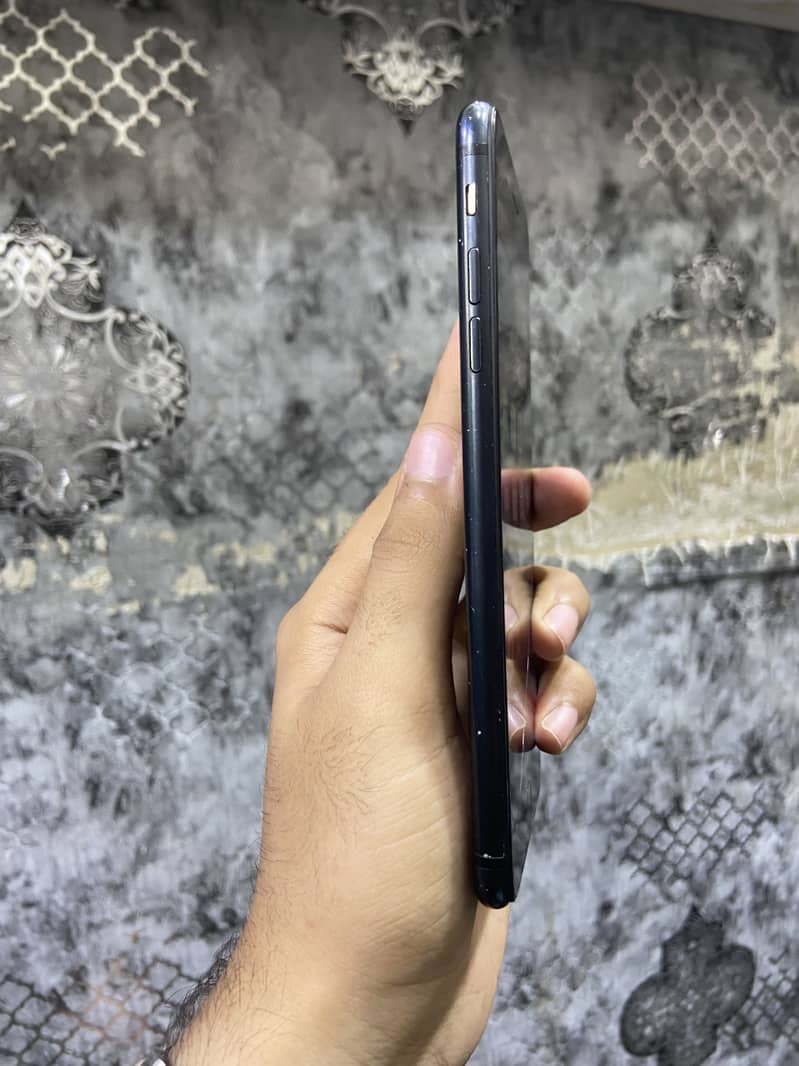 Apple iPhone 7 Plus 4