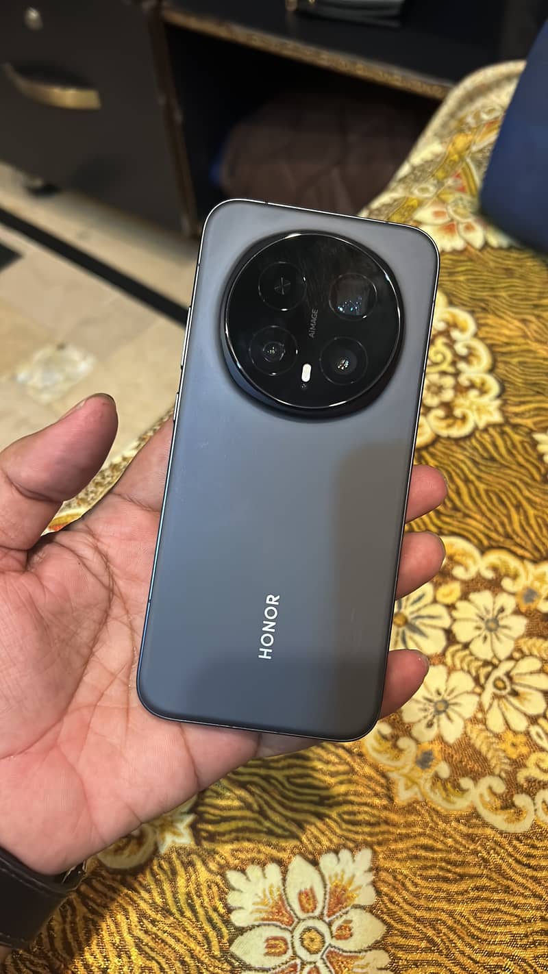 Honor 8 Pro 4