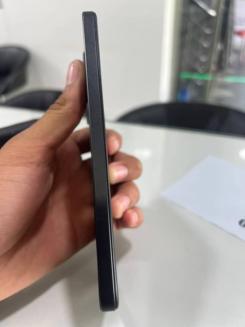 Xiaomi Redmi Note 14 Pro 3