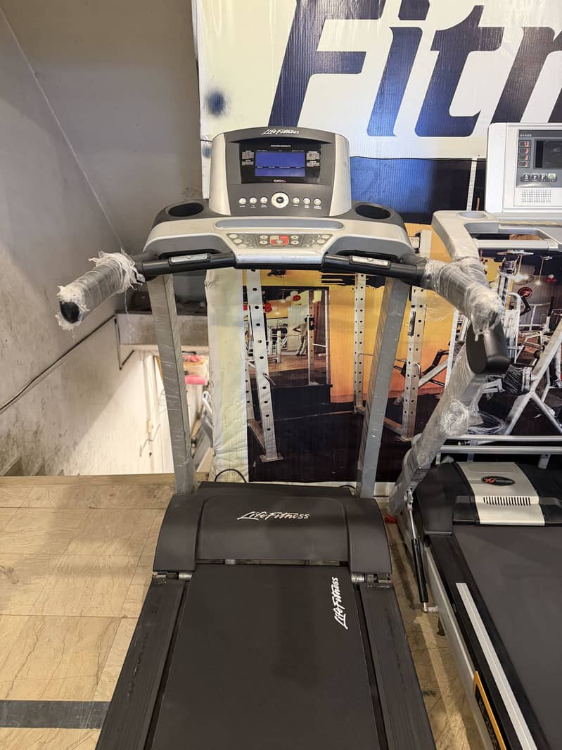 Treadmill / Running Machine / Electric treadmill / walking machine 10