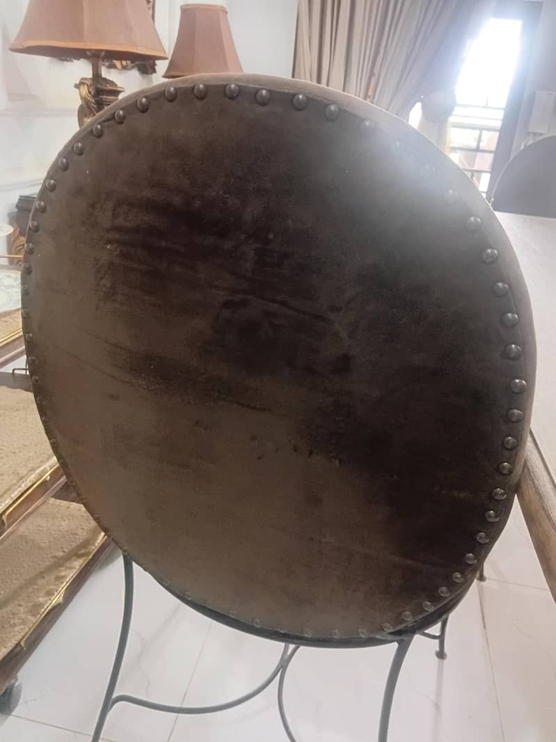 Dining Table 6 chsirs Solid Rot Iron 4