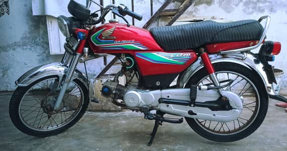 Honda CD 70 Red 2016/2017 Model | Excellent Condition For Sale
