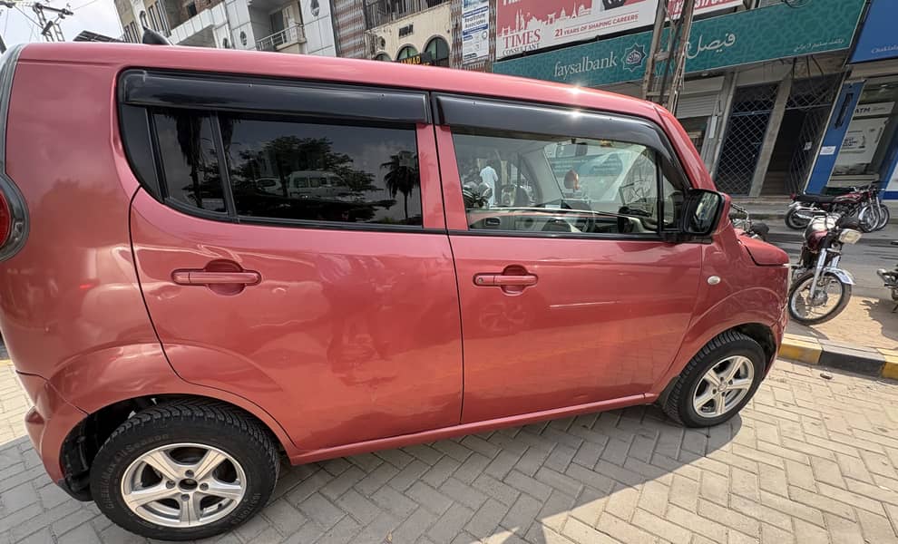 Nissan Moco 2012/16 3