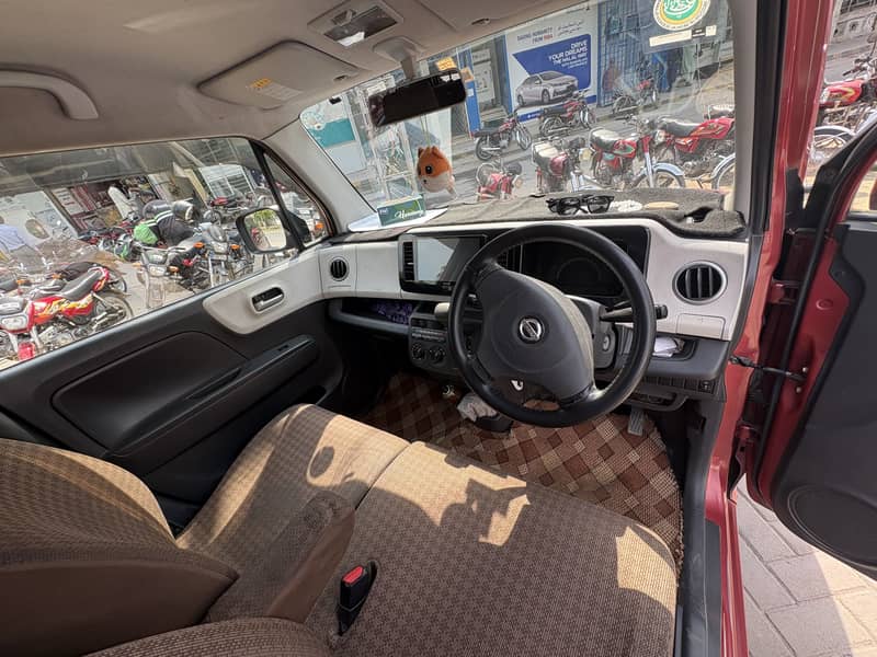 Nissan Moco 2012/16 9