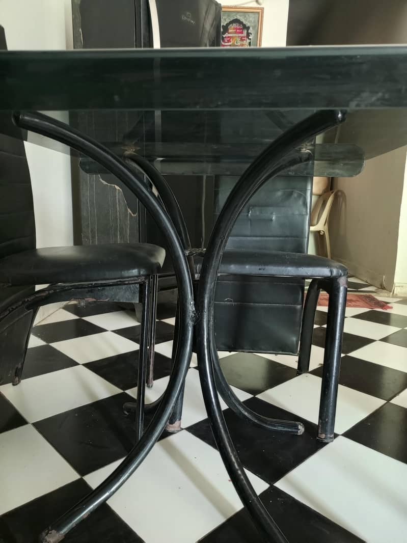 4 seater dining table 2