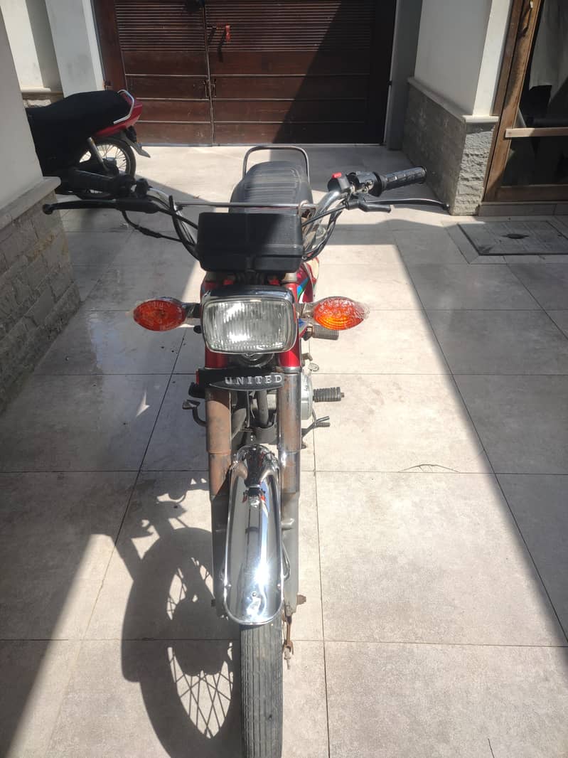 United CG 125 1
