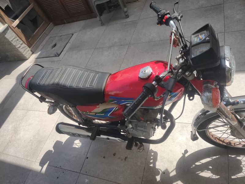 United CG 125 2