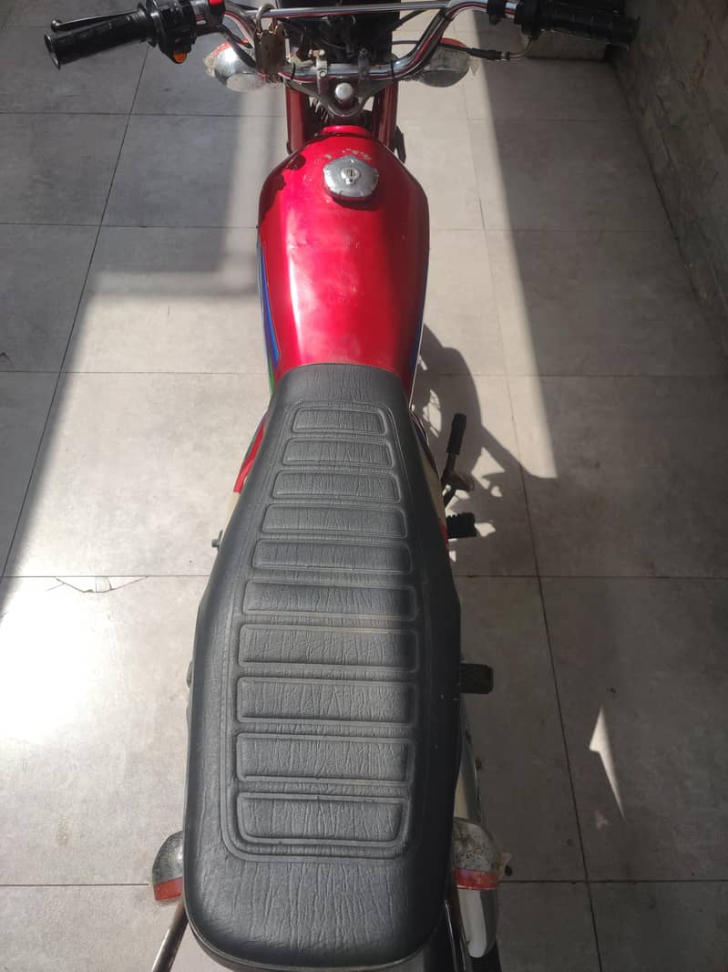United CG 125 3