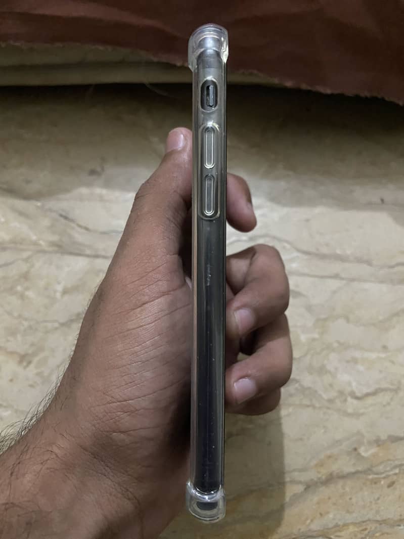 Apple iPhone 8 6