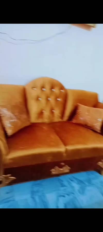 6 SEATER COMFERTAL SOFA LIKE AS NEW FOR SALES