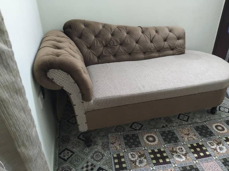Sofa is good condition 0