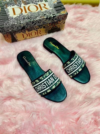 High Quality Women Casual Shoes Available