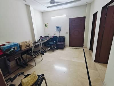 Fist Floor Available For Office Use In Johar town Near Doctor Hospital