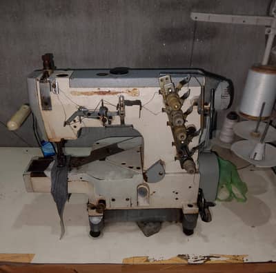 Flatlock machine