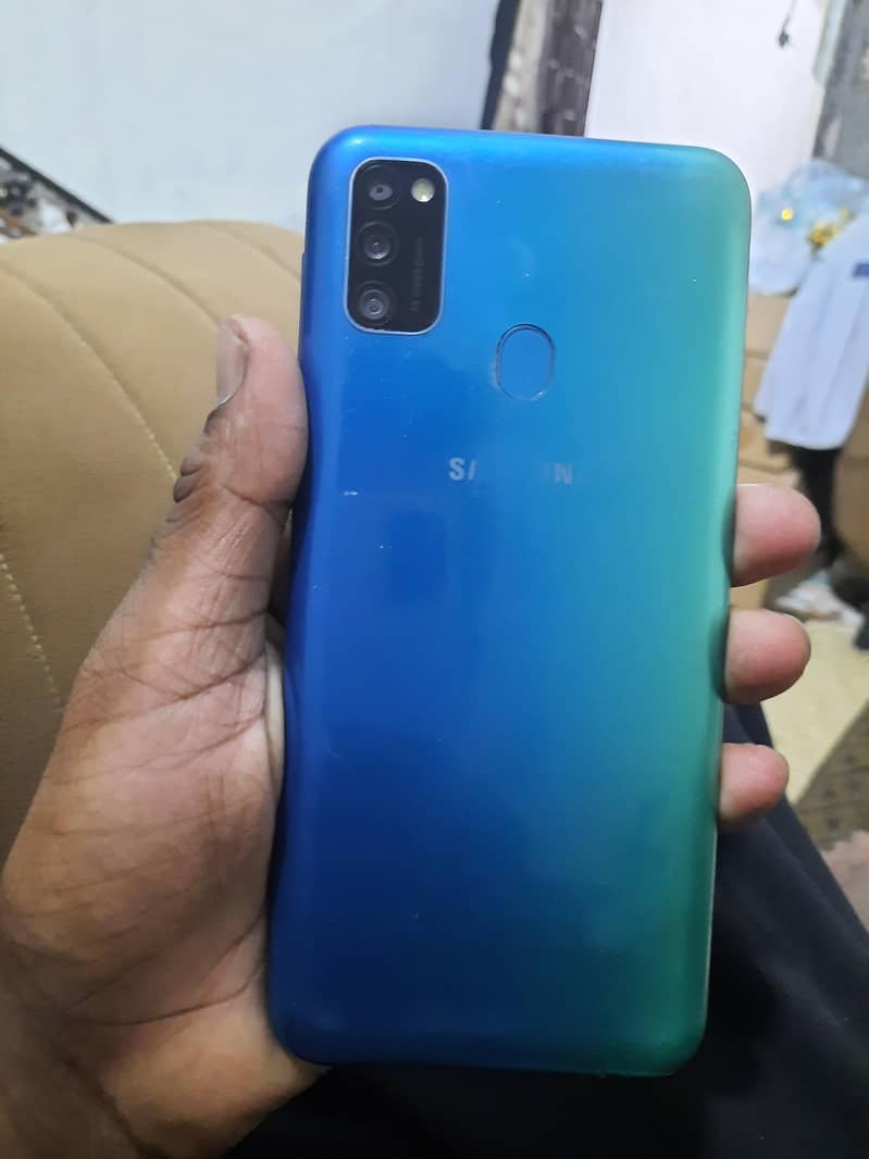 Samsung Mobile M30s 3