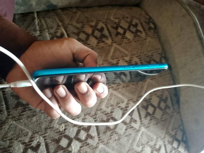 Realme 5i 6