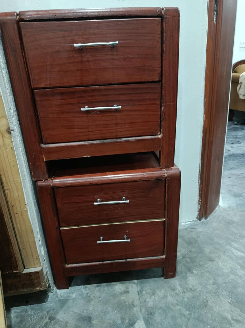 Diyar king size Bed 4