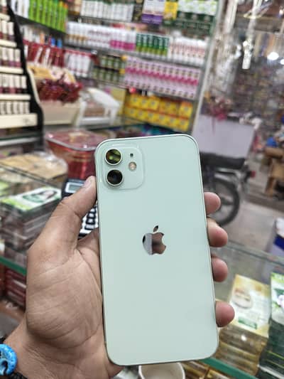 Apple iPhone 12