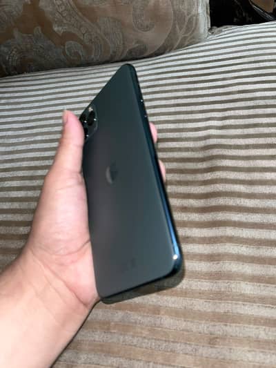 iPhone 11 Pro Max 256GB PTA Approved LCD Dot hai | Face ID not work