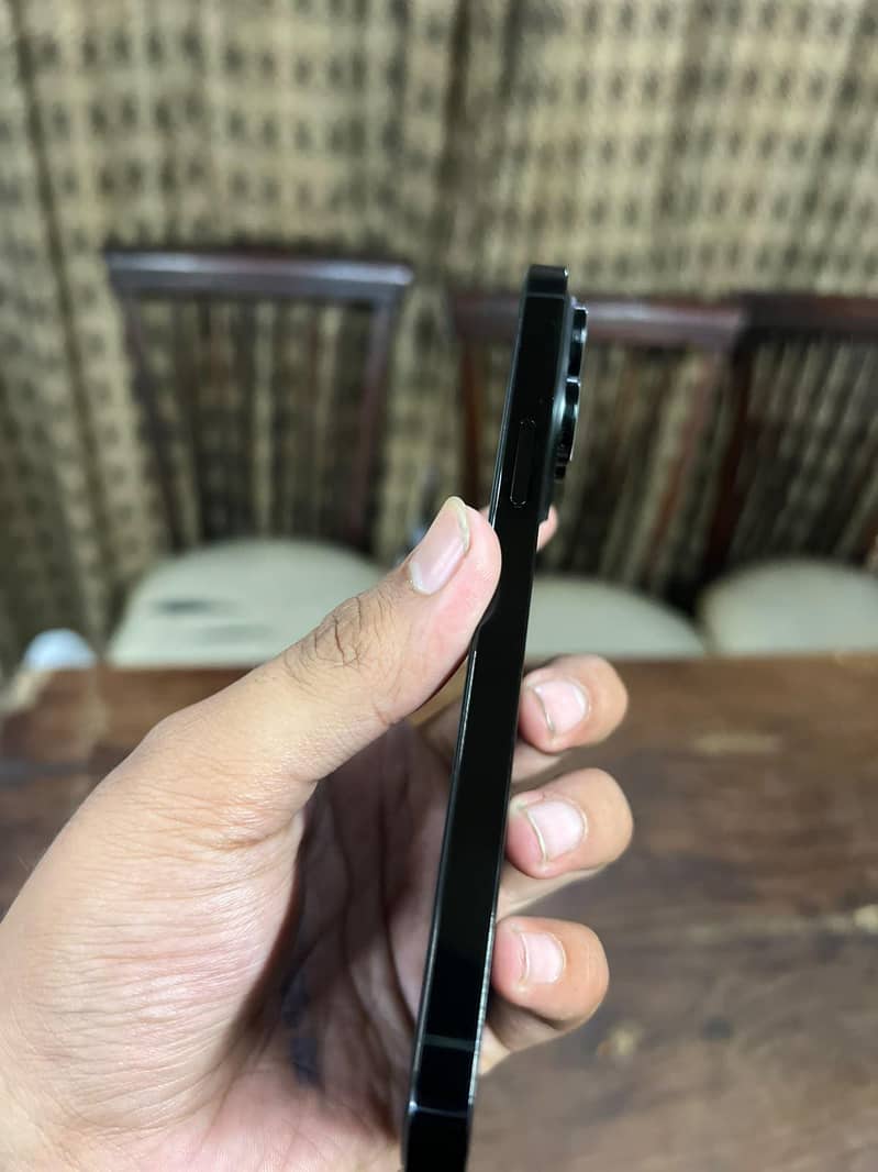 Apple iPhone 14 Pro Max 2
