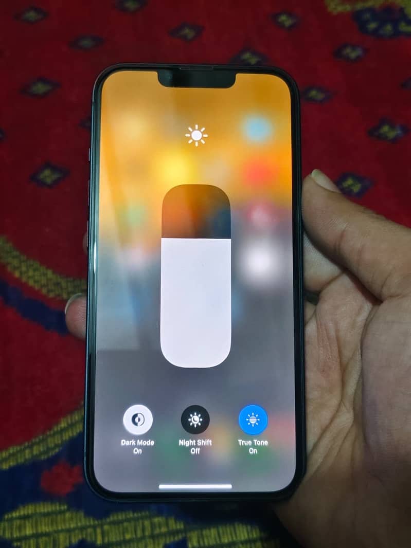 Apple iPhone 13 JV 1
