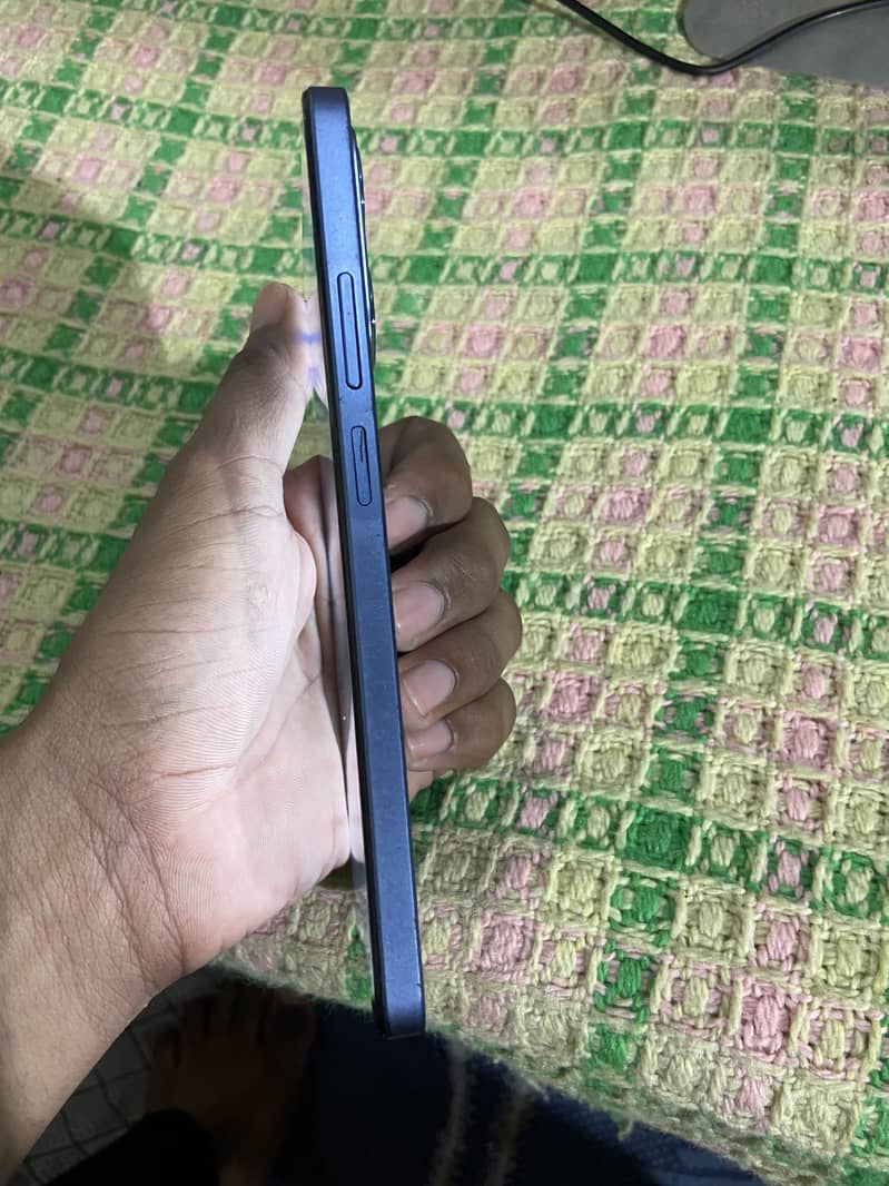 Realme C63 6