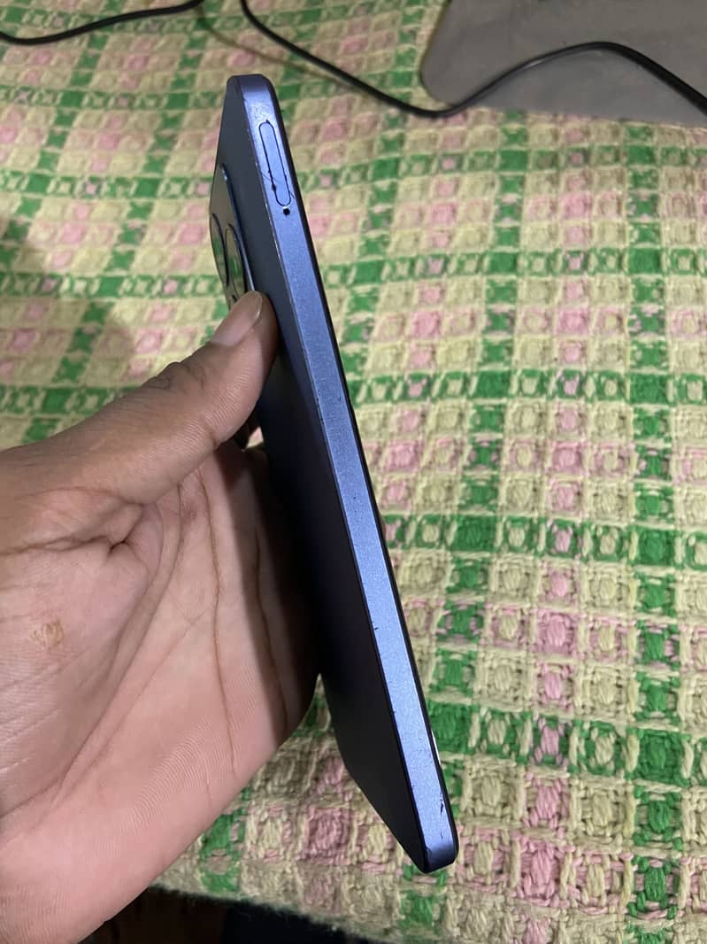 Realme C63 7