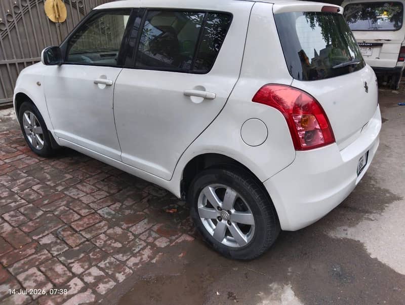 Suzuki Swift 2014 1