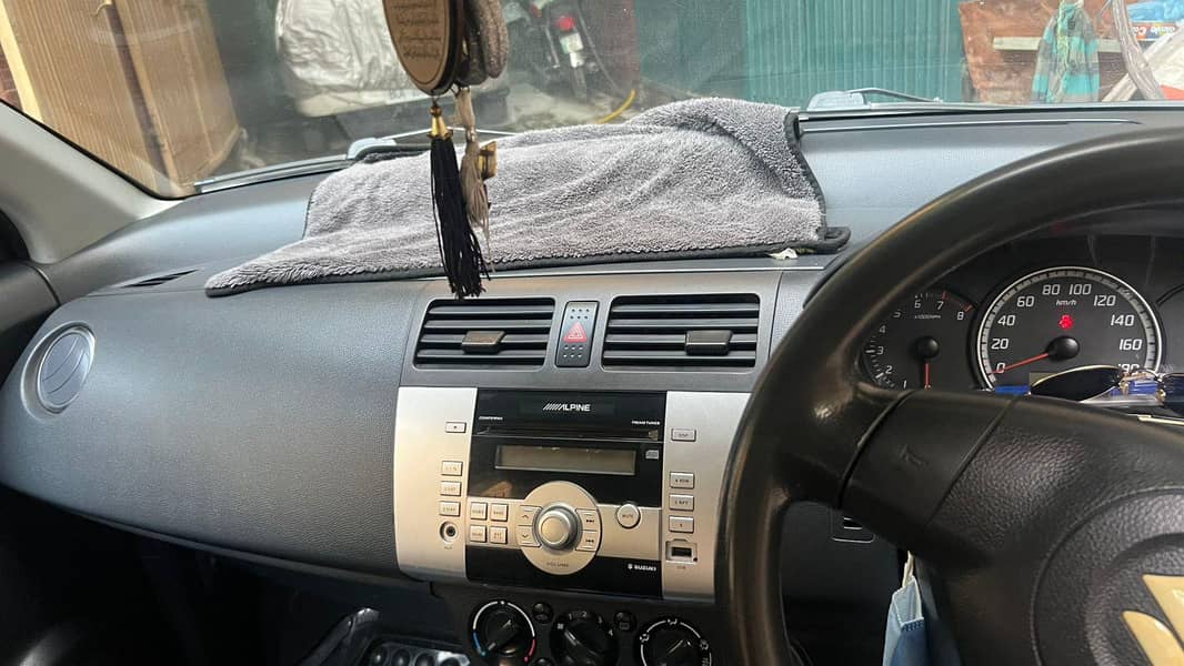 Suzuki Swift 2014 5