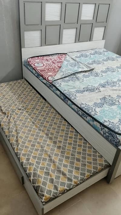Double bed with 2 drawer