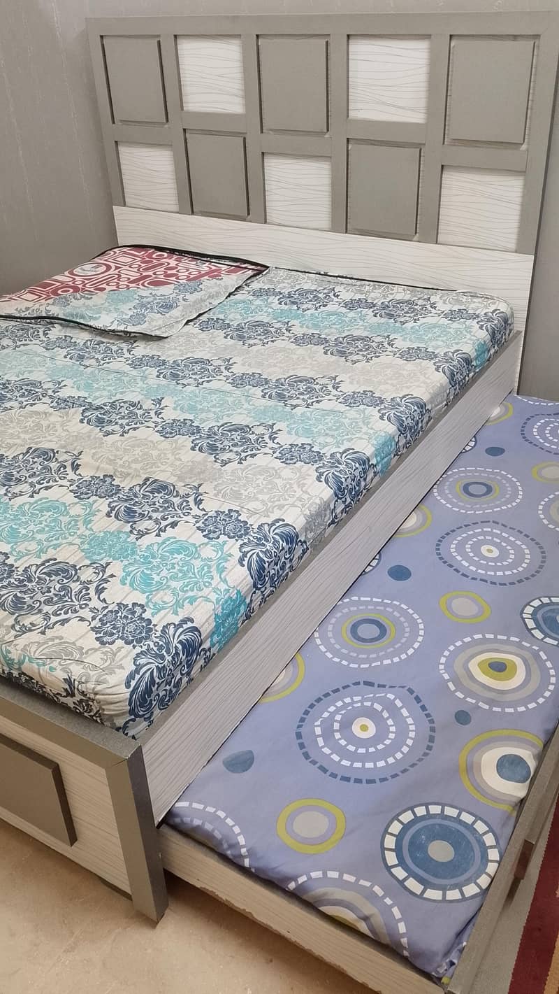 Double bed with 2 drawer 3