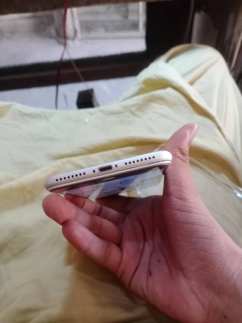 Apple iPhone 7 Plus 3