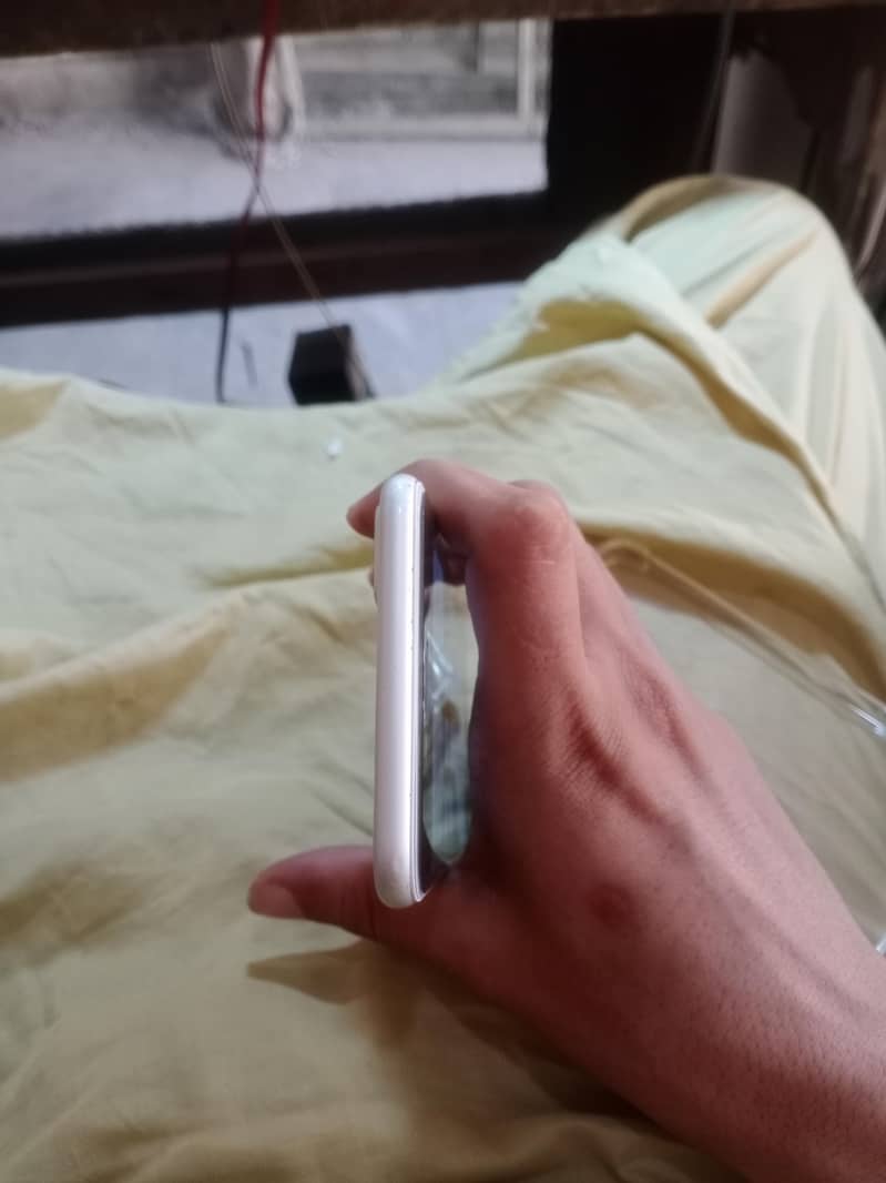 Apple iPhone 7 Plus 4
