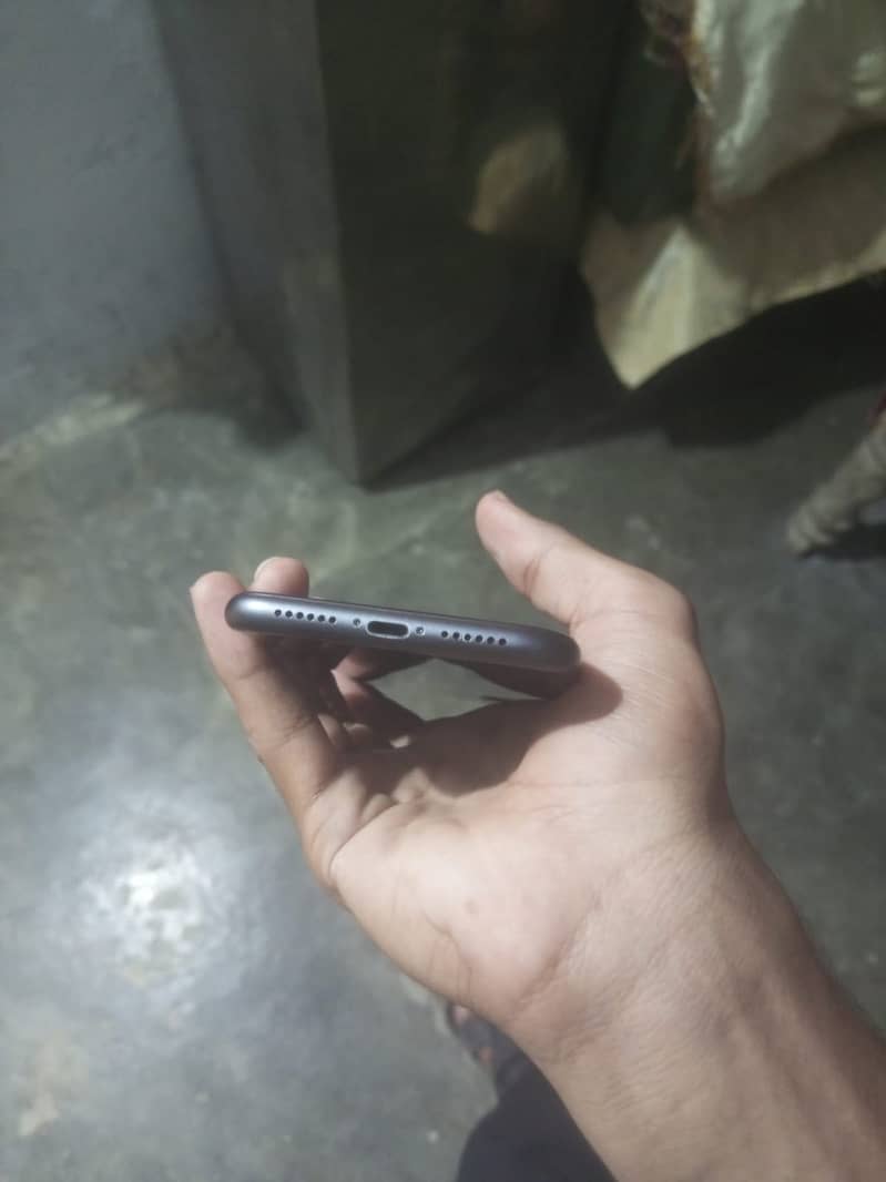 Apple iPhone 11 5