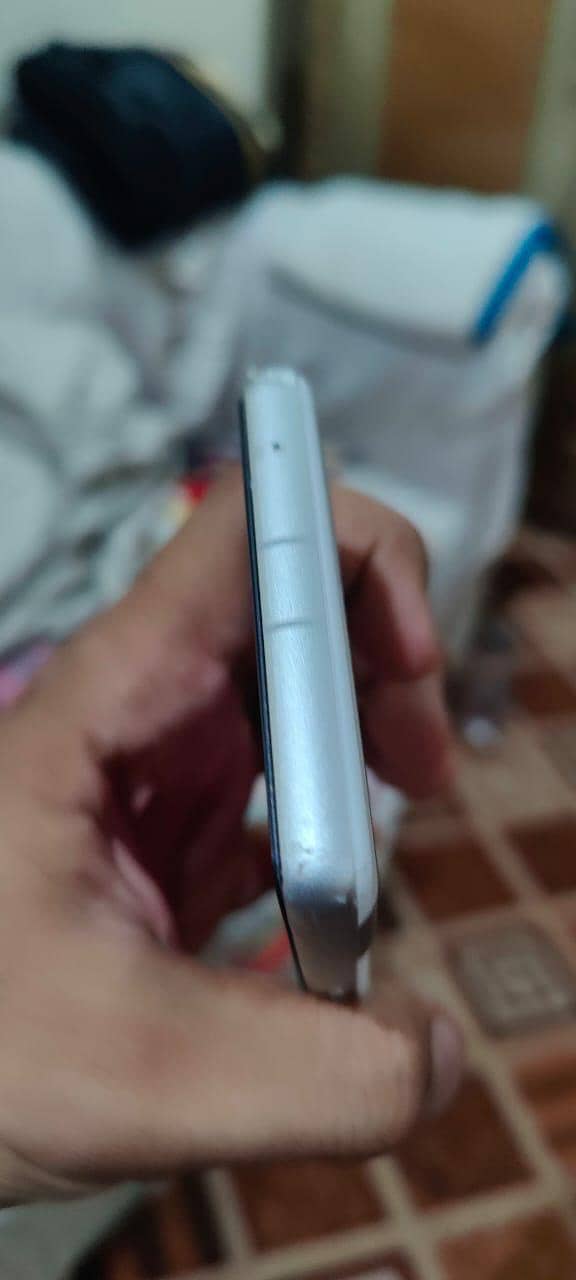 Google Pixel 7a 4