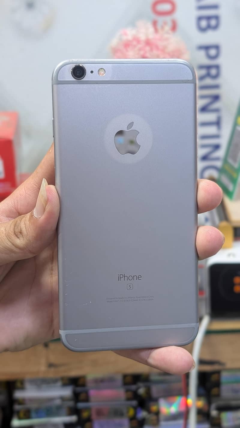 Apple iPhone 6S Plus 0