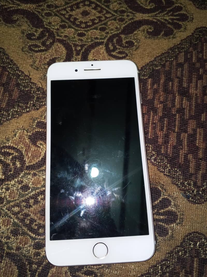 Apple iPhone 7 Plus 1