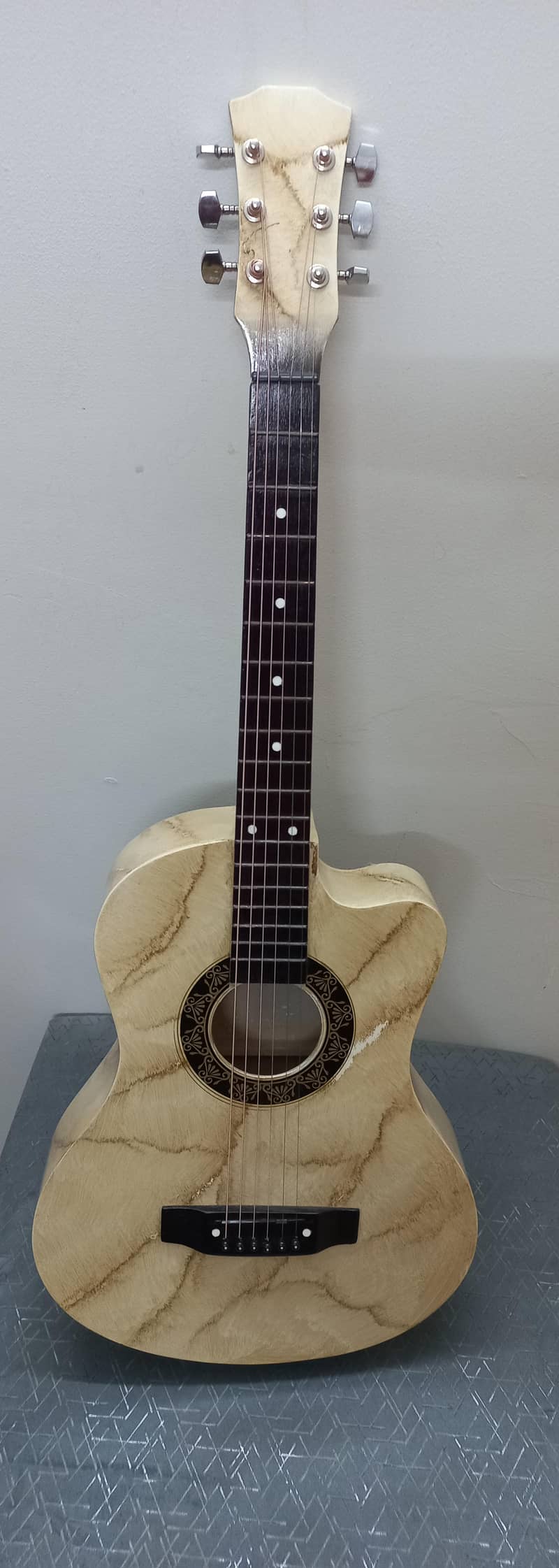 Standard Guitar 1