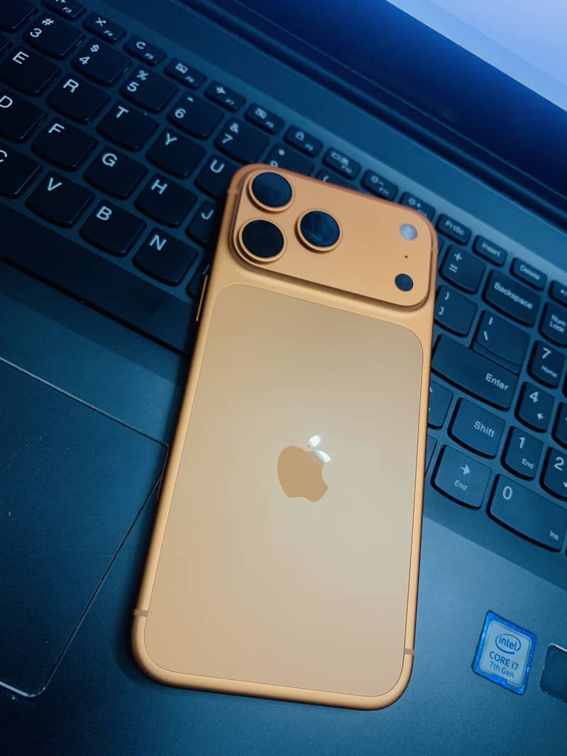 Apple iPhone 17 Pro Max 1