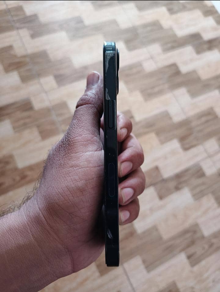 Apple iPhone 13jv 5
