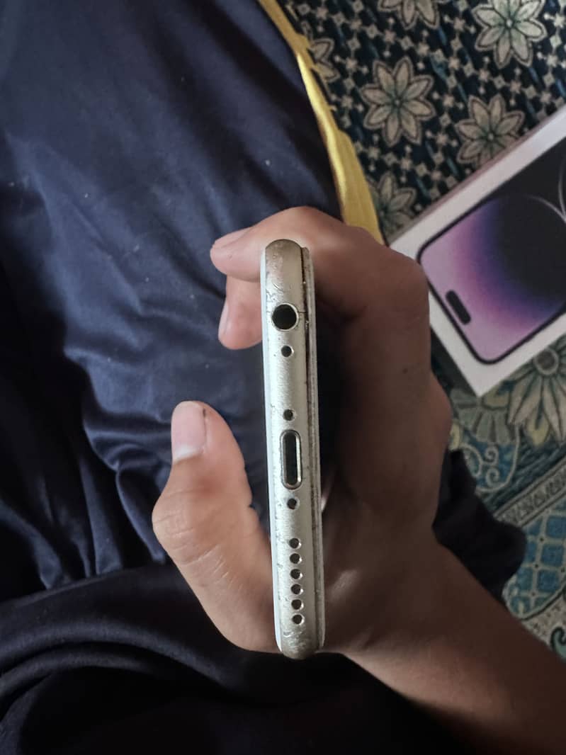 Apple iPhone 6S 13