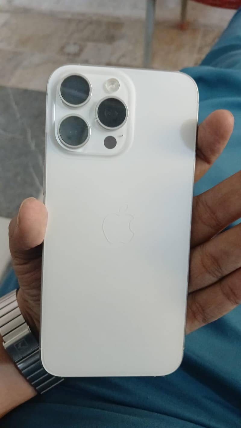 Iphone 15 pro max JV 0