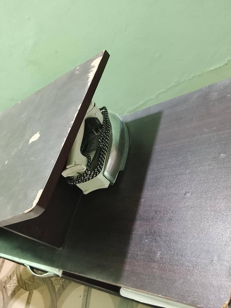 TV TROLLY 0